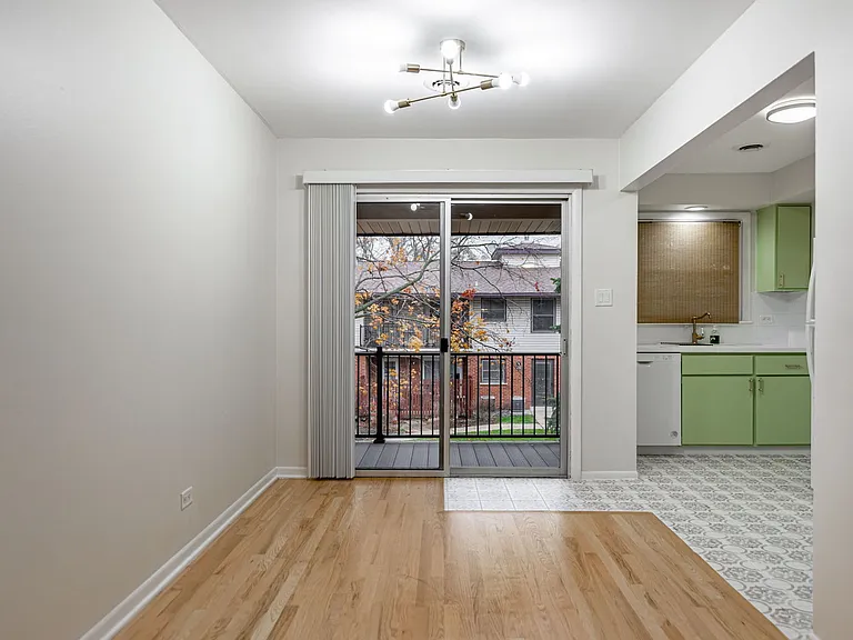 209 Washington Sq #C — Photo 5