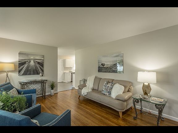 3rd image of 184 Greenfield Dr