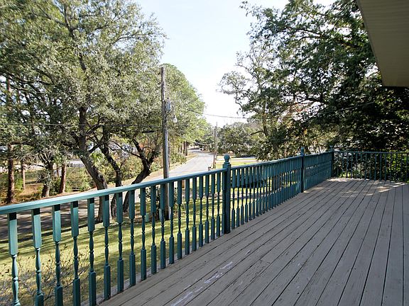 5th image of 1225 N Bayshore Dr