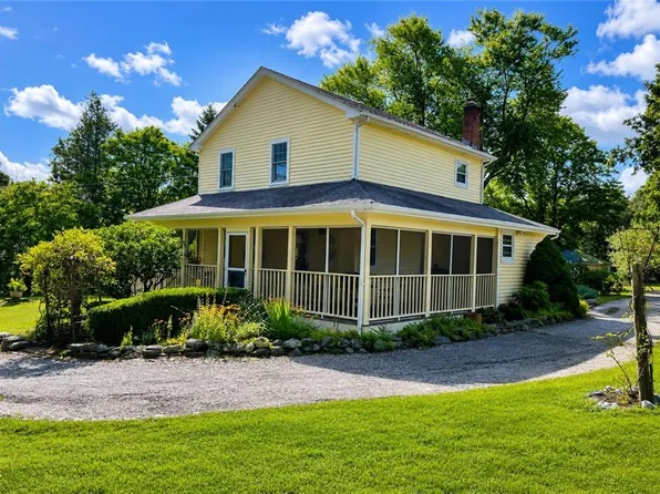 808 Ten Rod Rd, Exeter, RI 02822