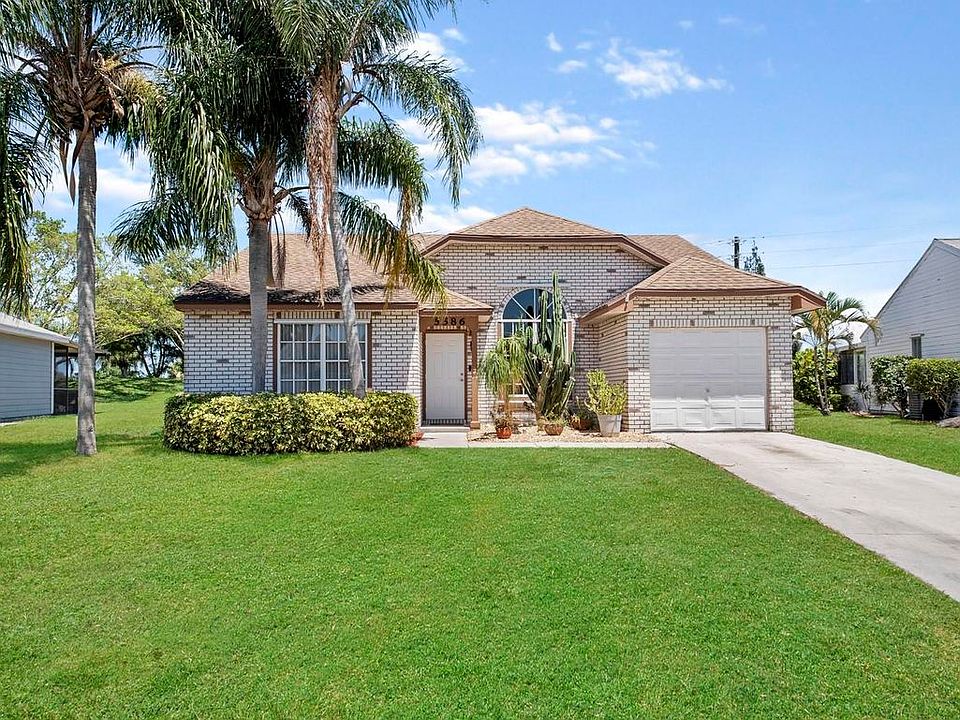 1st image of 5586 Pebble Brook Ln