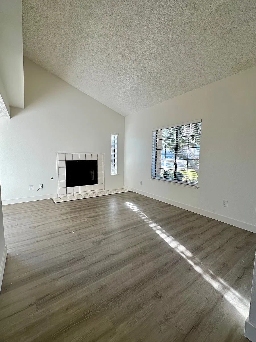Living Room - Bernal Ave