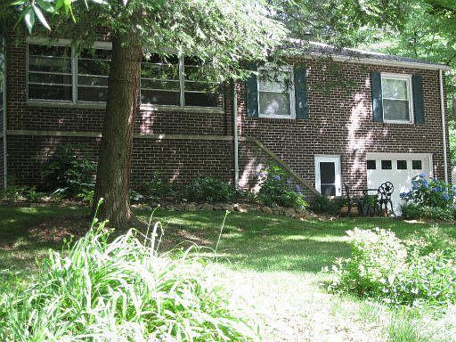 2nd image of 121 Park Dr