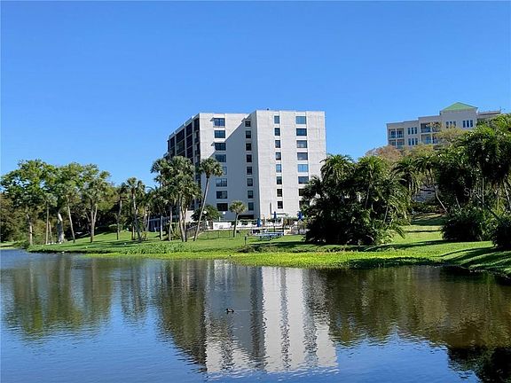 2nd image of 220 Belleview Blvd APT 812