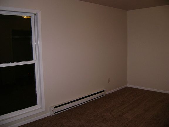 5th image of N881 Amanda St APT 2