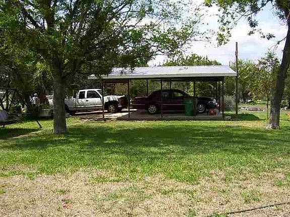 5th image of 1206 E Live Oak St