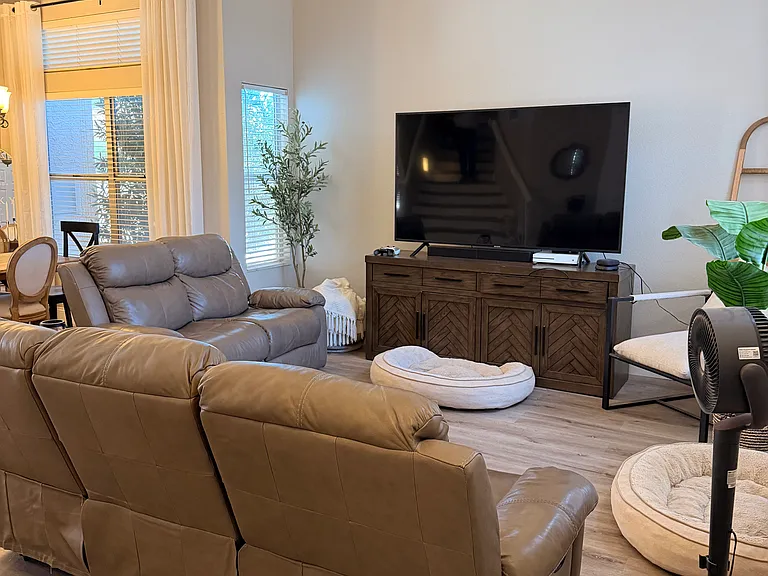 1237 E Glenhaven Dr — Photo 3