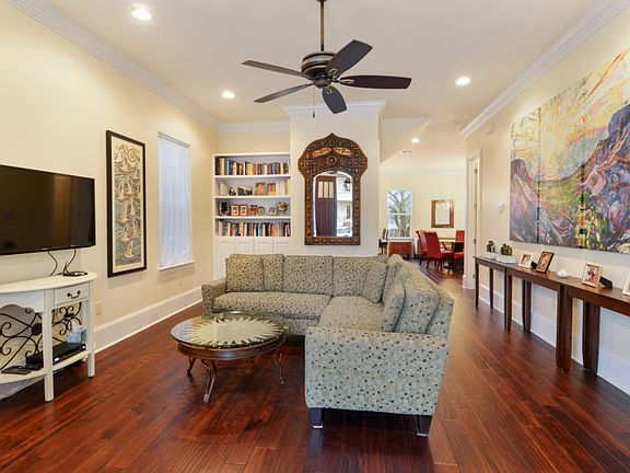 4th image of 212 N Genois St