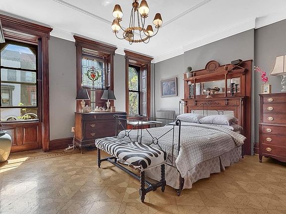 2nd image of 247 W 136th Street