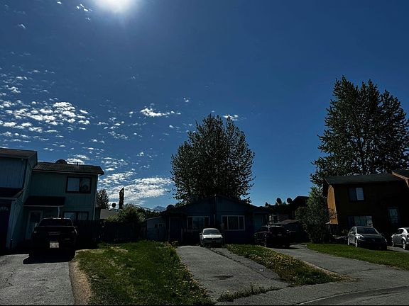 3rd image of 461 Scorpio Cir
