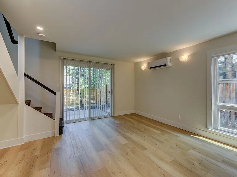 616 Marine St. — Photo 6
