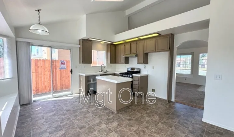 12780 Pan Am Blvd — Photo 2