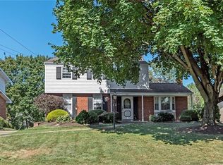 203 Lytton Rd, Coraopolis, PA 15108