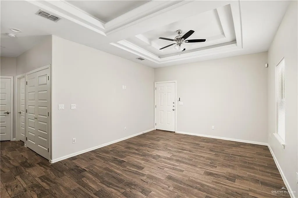 2 bed, 2.0 bath, 980 sqft, $1,000 — Photo 4