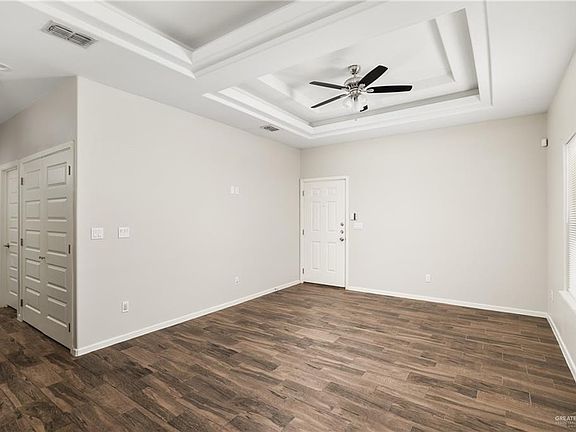 4th image of 1909 Jackson St APT 4