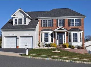 5 Fabiszewski Way, Parlin, NJ 08859