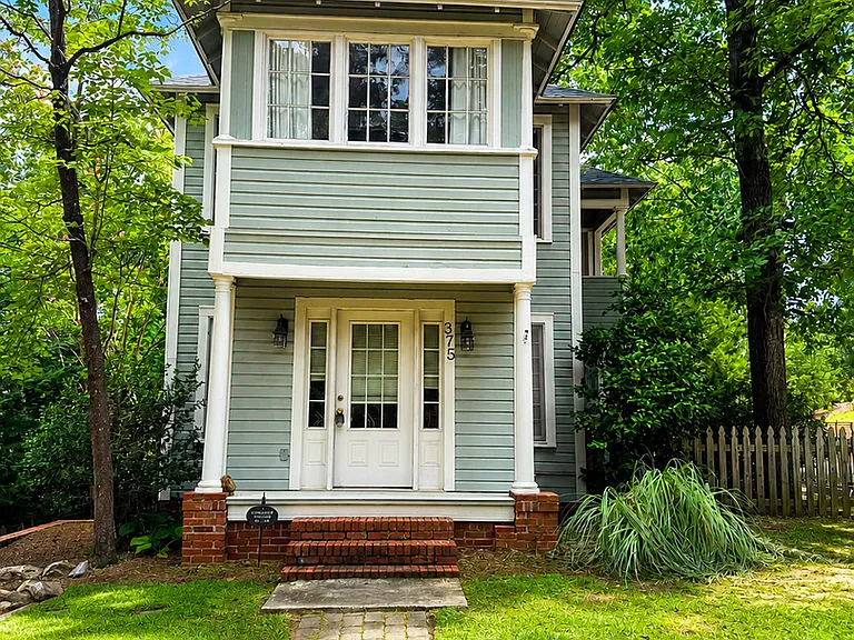 375 E Maine Ave — Photo 1