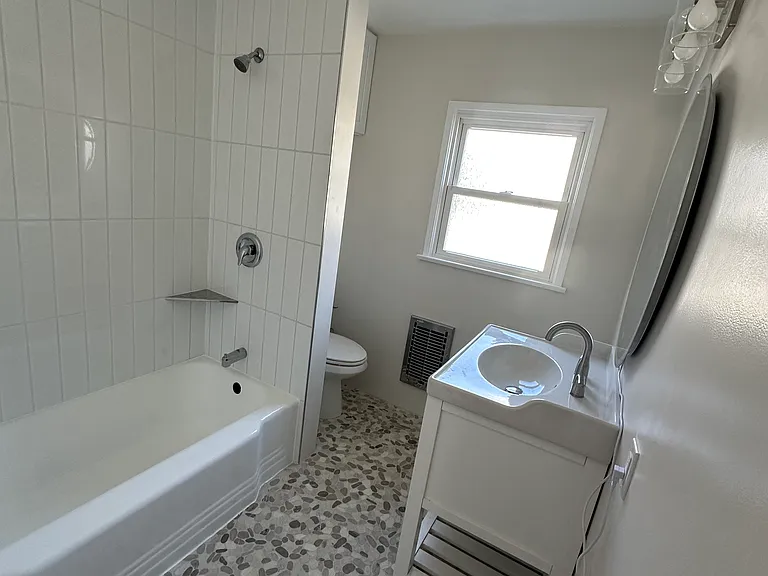 1033 Pearl St #1 — Photo 11