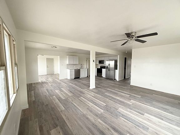 3rd image of 1800 Miracerros Ln