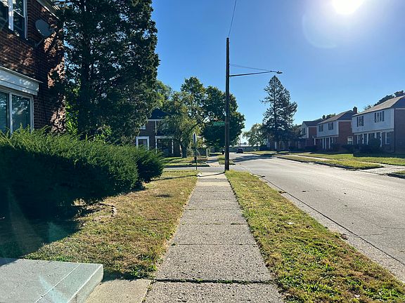 4th image of 8873 Rutherford St