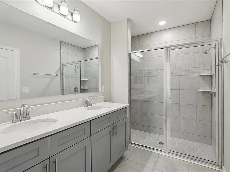 2410 Park Ave — Photo 24