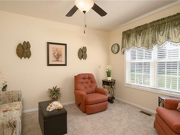 4th image of 194 Westminster Way