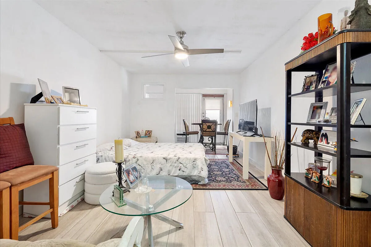 Studio, 1.0 bath, 407 sqft, $1,200 — Photo 4