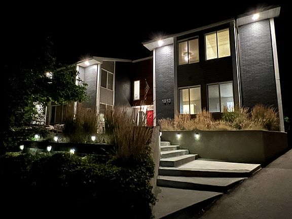 5th image of 1813 S Laurelhurst Dr #1