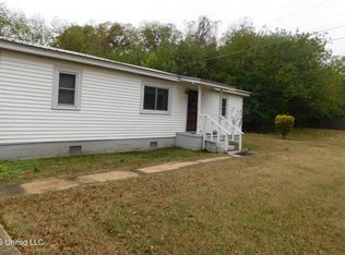 11 E Northern St, Hernando, MS 38632