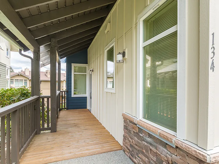 134 Cougar Ridge Rd NW — Photo 2