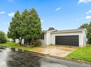 125 Cardinal Ln, Sandwich, IL 60548