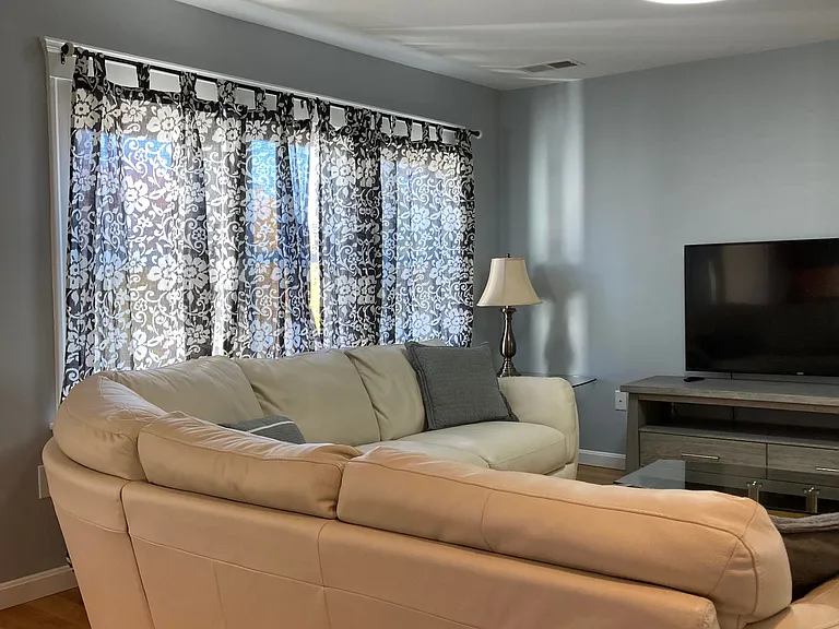 16 Aberdeen Ave #16 — Photo 30
