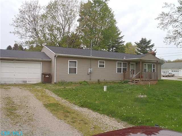 2nd image of 875 Montgomery Rd