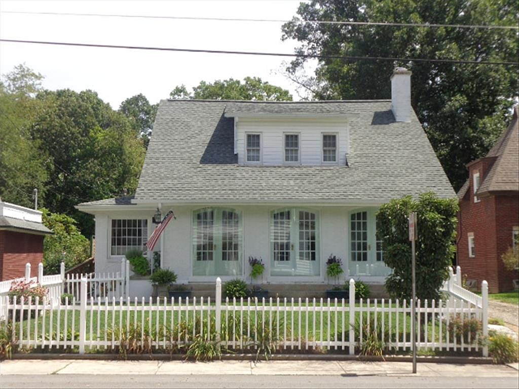 215 Granville Ave, Beckley, WV 25801 Zillow