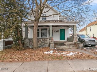 953 Douglas St NW, Grand Rapids, MI 49504
