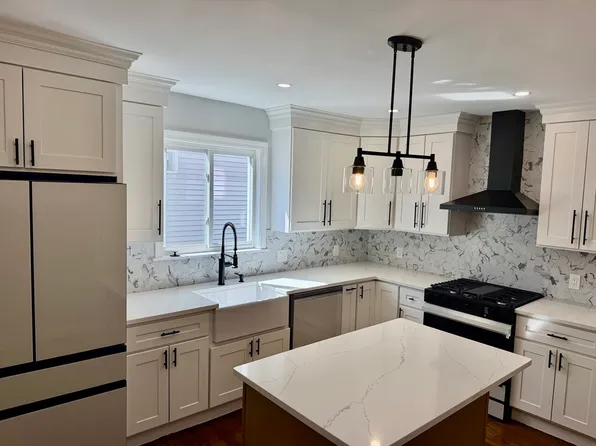 60-62 Wellsmere Rd #2, Roslindale, MA 02131