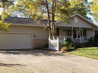 3889 Hershman Dr, Wheatfield, IN 46392