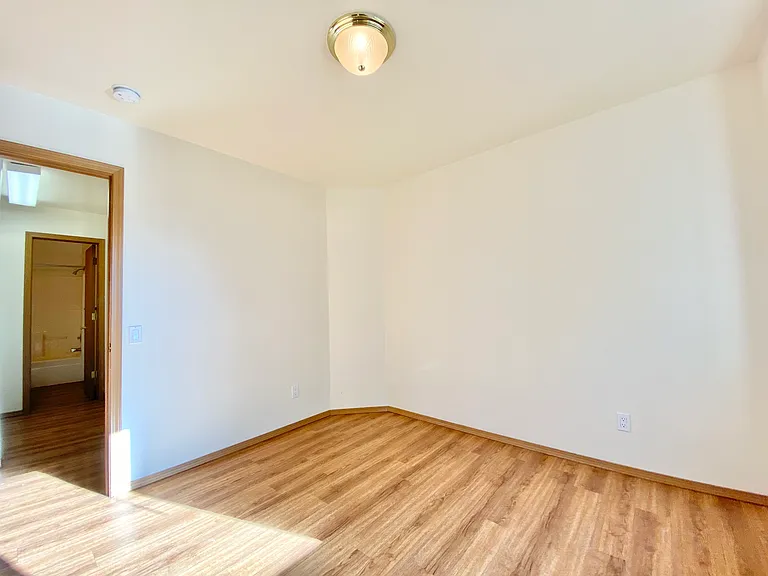 811 Jamie Dr — Photo 15