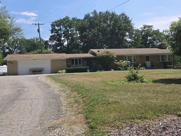 7353 Welle Rd, Brighton, MI 48116