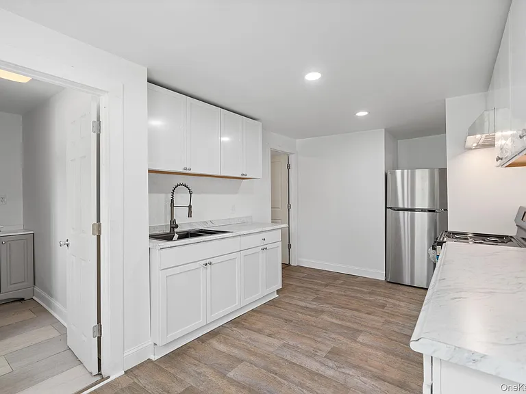 2 Benview Rd — Photo 5