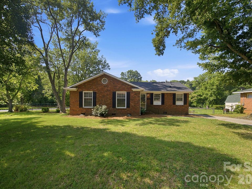 1st image of 1401 Grovewood Dr