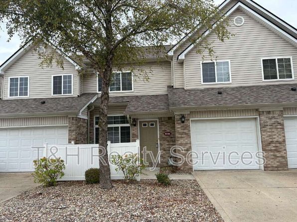8046 Harbor Walk Ln