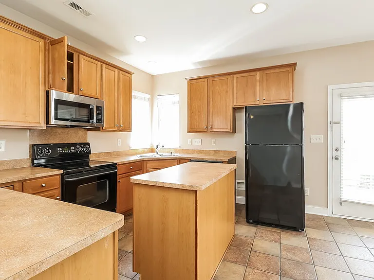 13768 Aldenbrook Dr — Photo 10