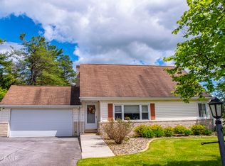 3328 Sylvan Heights Dr, Hollidaysburg, PA 16648