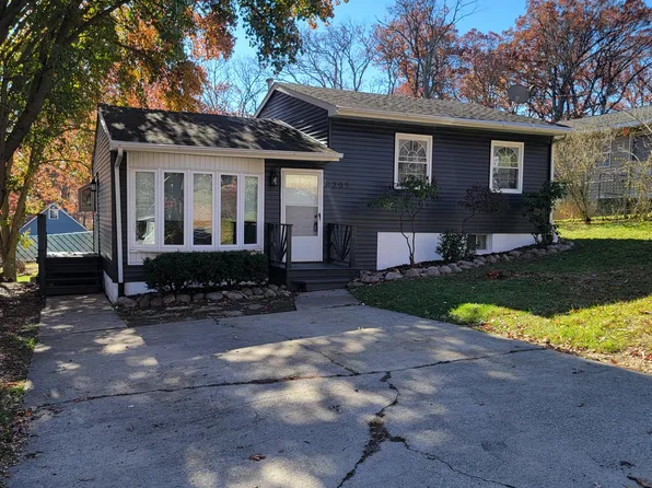 8207 W 127th Ave, Cedar Lake, IN 46303