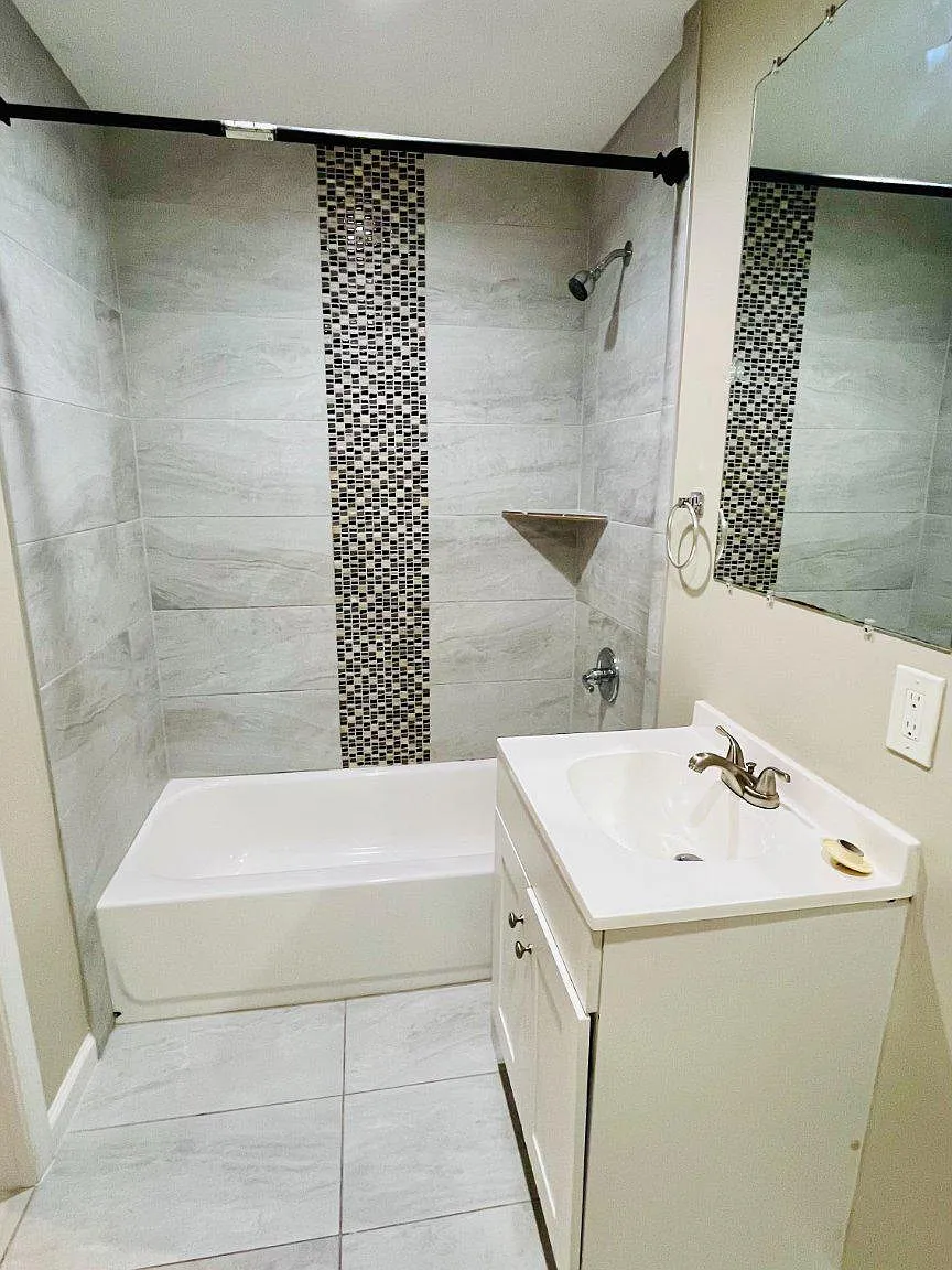 Studio, 1810 sqft, $1,100 — Photo 2