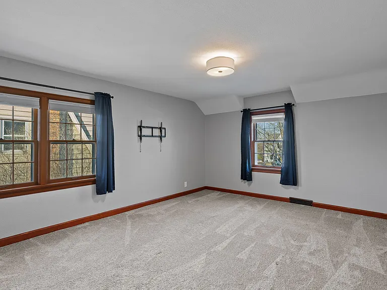 1109 3rd St NW — Photo 18