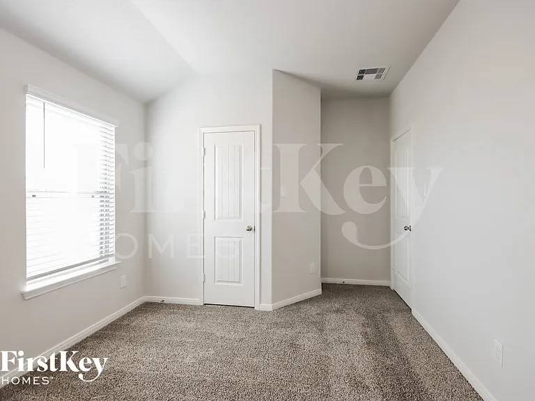 26207 Cooperstown Way — Photo 11