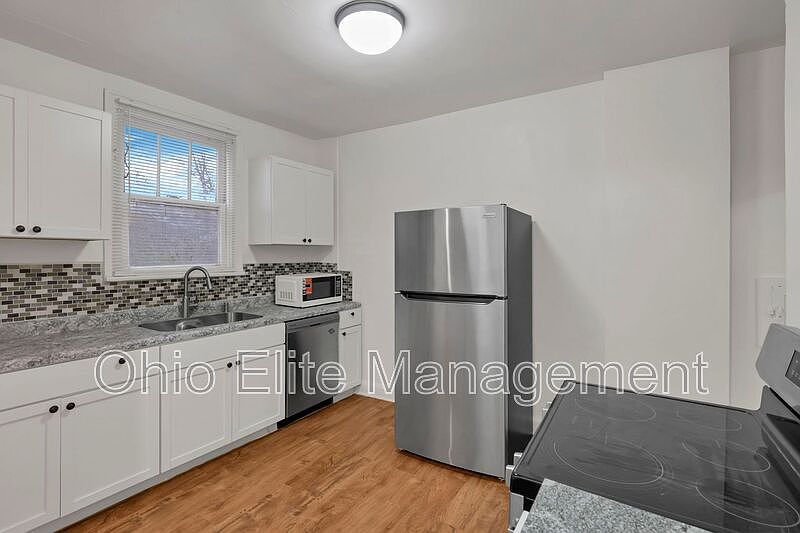 1st image of 1163 Linwood Ave