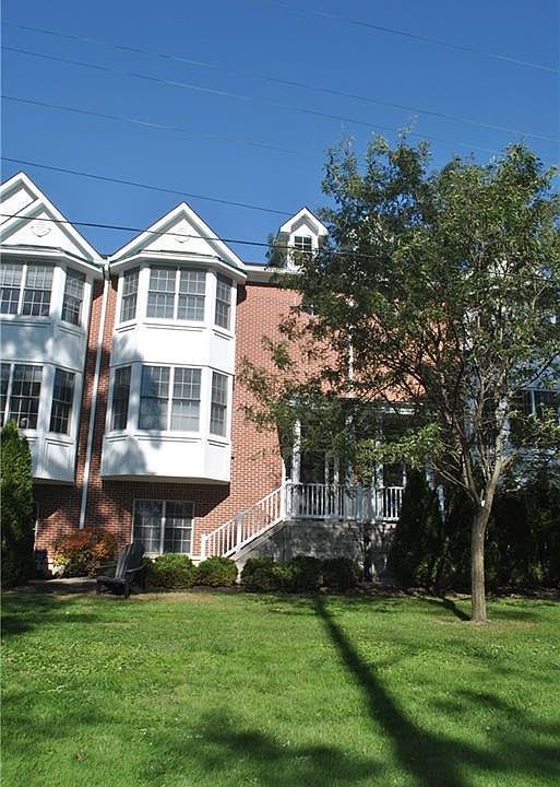1st image of 867 S Park Trail Dr #867